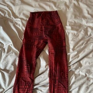 lululemon athletica Leggings wonder train in Bold Red